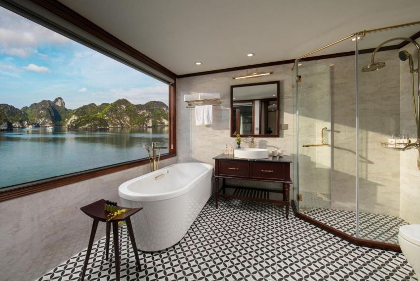 regal-suites-private-balcony-1